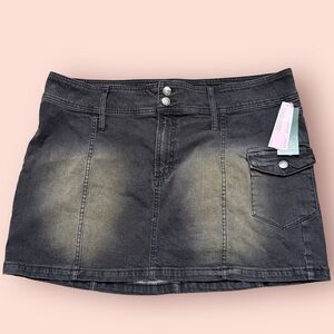 Wild Fable size 17 Black Denim Mini Skirt Cargo Pocket Distressed Wash NWT